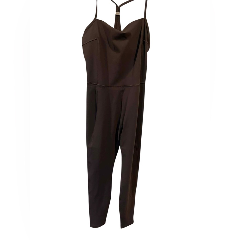 NWT Vuori  bondi jumpsuit SANGRIA Size L